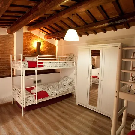 Coroleu House Hostel Barcelona