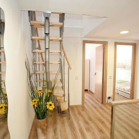 אכסניה Coroleu House *